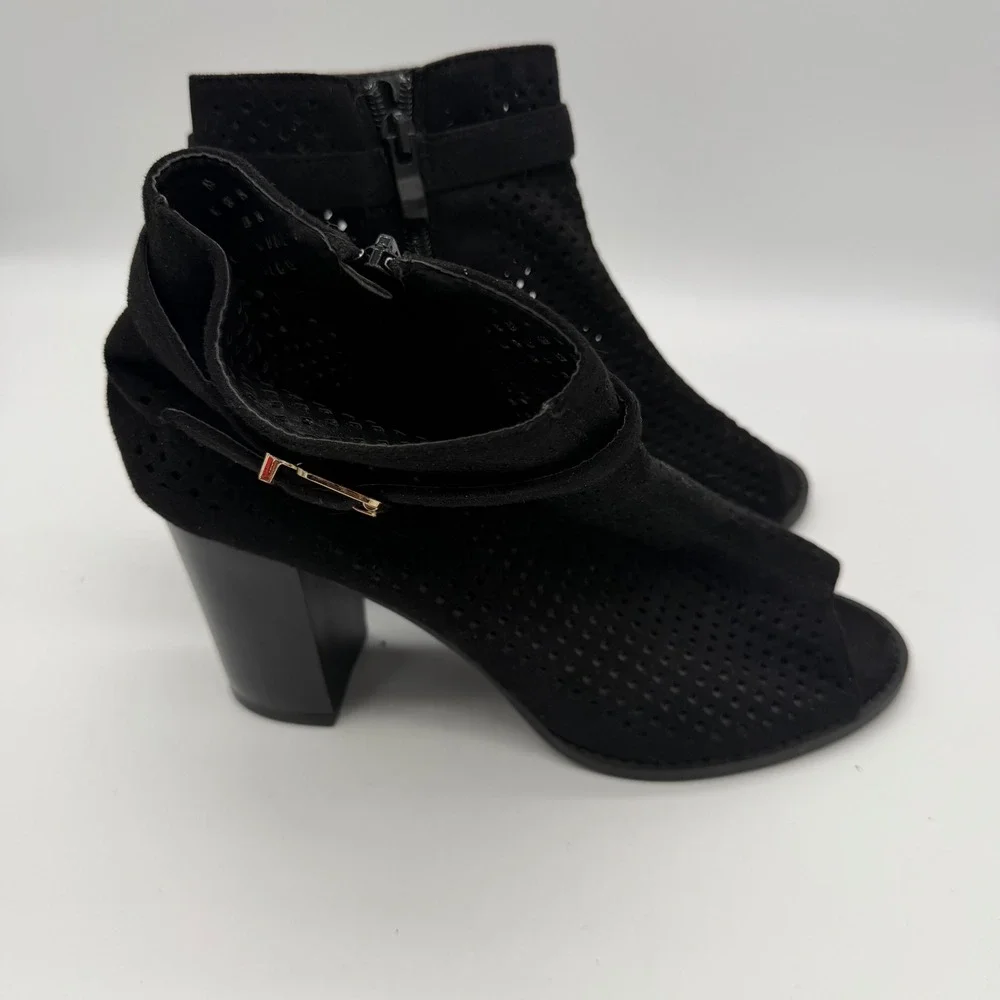 Bella Marie Tyler Black Faux Suede Peep Toe Perforated Ankle Booties 7.5